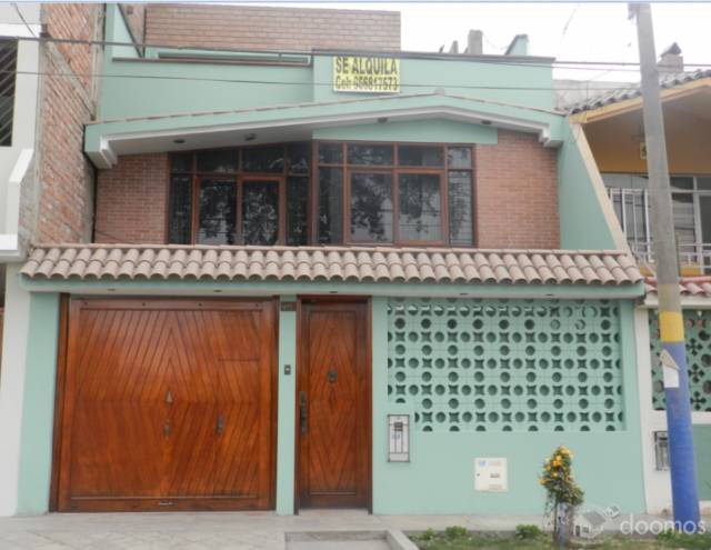 Alquilo Casa En Comas(ref.cruce Av.metropolitana Y Universitaria)
