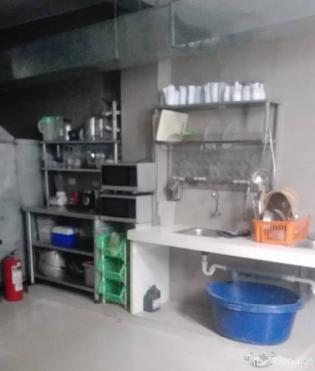 Se alquila local comercial equipado para pollería en Lurín